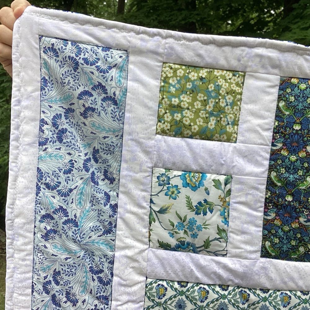 NWT. Hand Crafted Lap Quilt Tana Lawn Fbrics - Picture 7 of 16